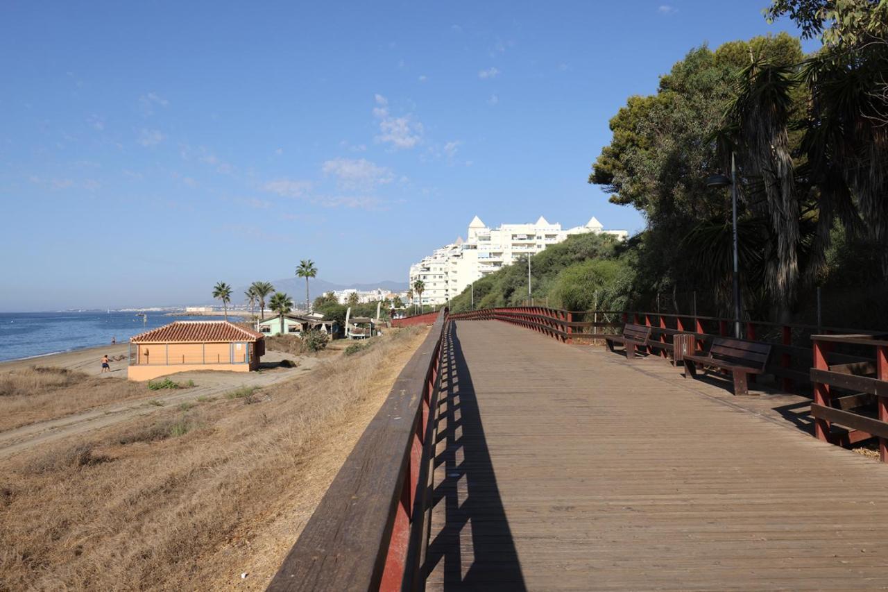 Lujo En Banana Beach Primera Linea De Playa Marbella Exterior photo
