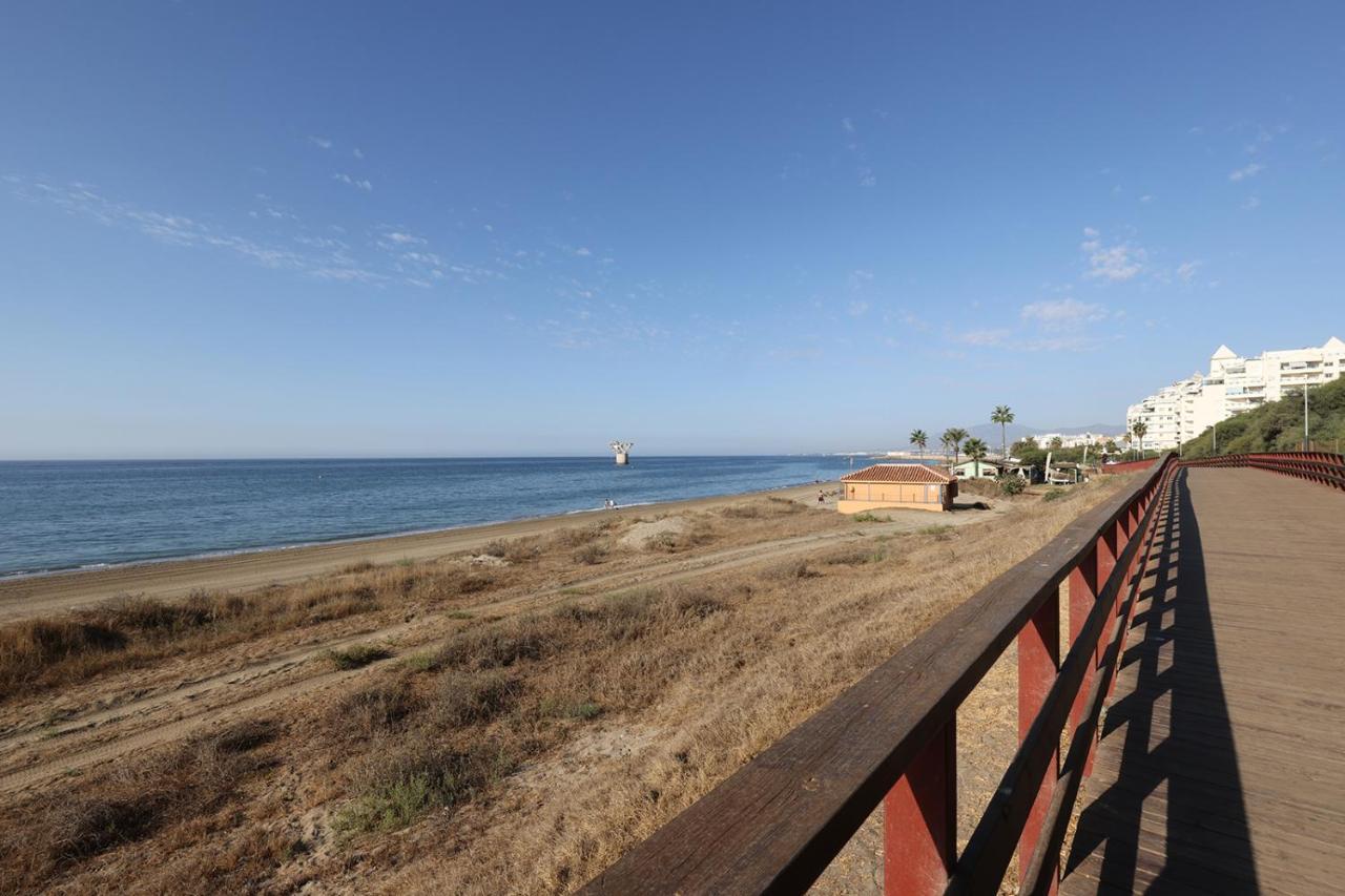Lujo En Banana Beach Primera Linea De Playa Marbella Exterior photo