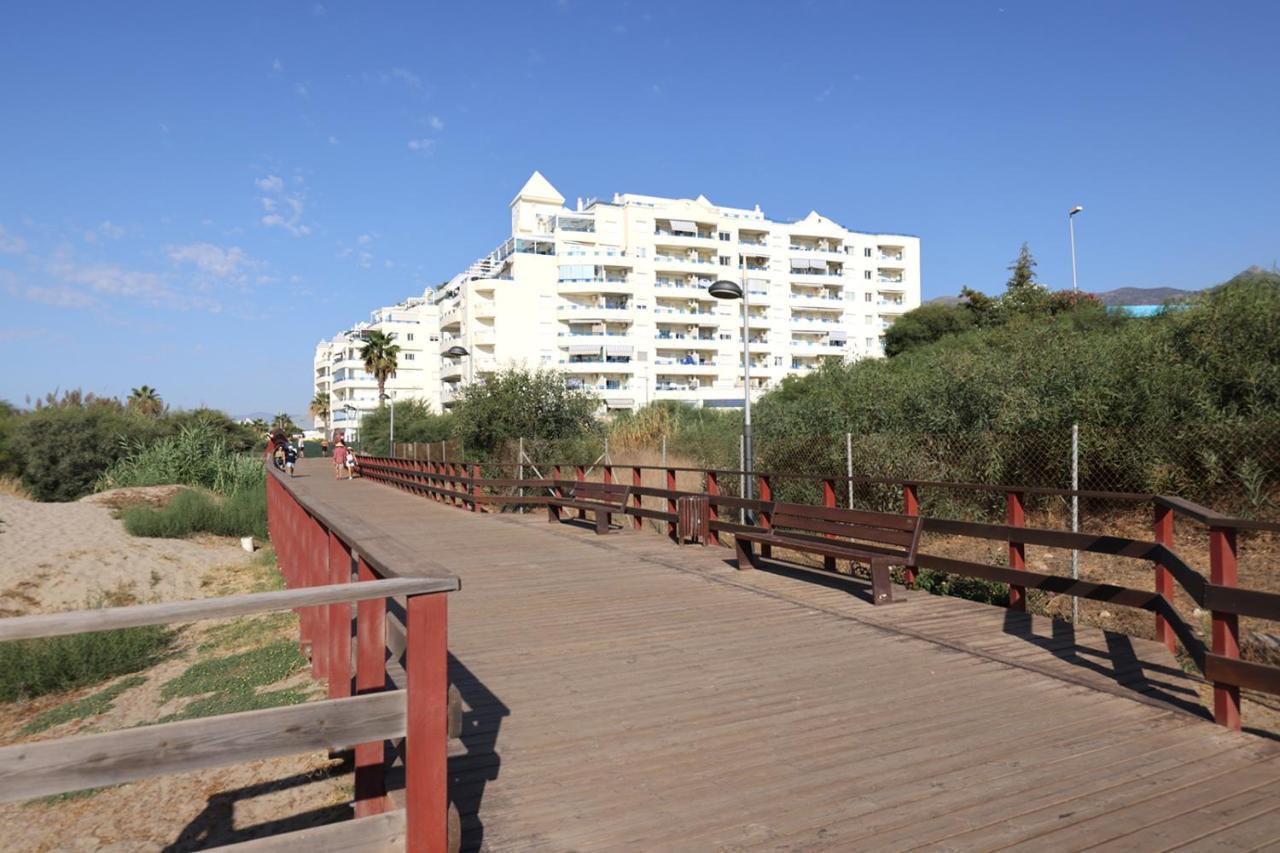 Lujo En Banana Beach Primera Linea De Playa Marbella Exterior photo